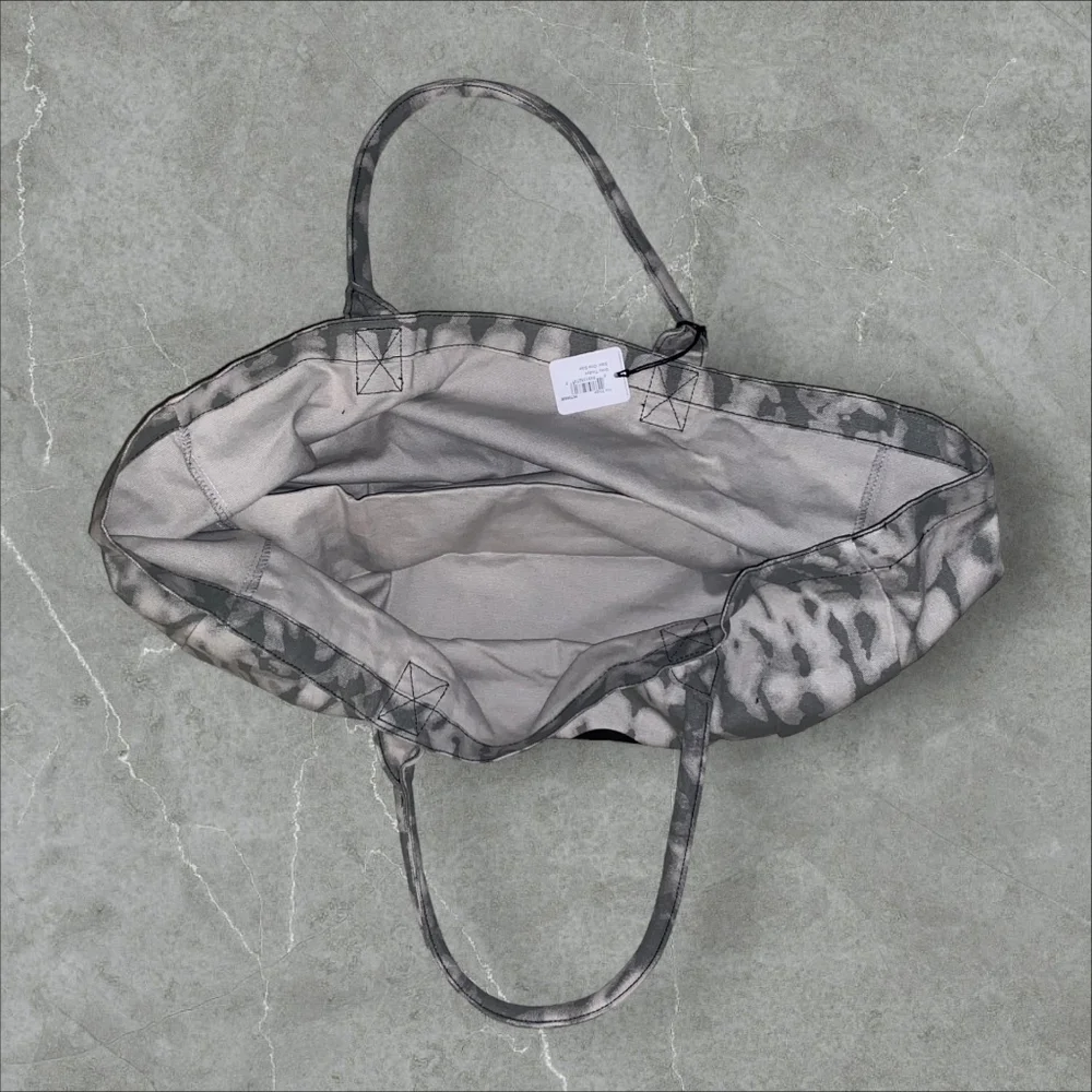 Alo Yoga Tie Dye Tote Bag - Picture 3 of 3